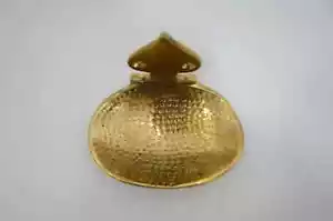Wall Mounted Unlacquered Brass Soap Dish: Crafted Elegance - Picture 1 of 4