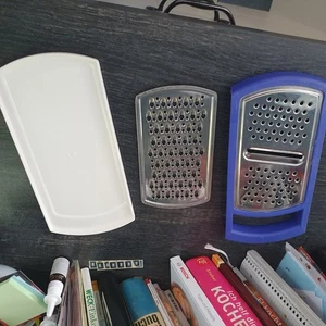 Tupperware Reibe 4 tlg Teile Raspel Küchenreibe D03 - Bild 1 von 8