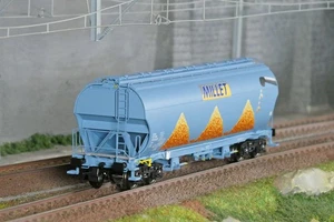 Ls Models 30593 Tagnpps Trichterwagen, hellblau, neues Millet Logo - Bild 1 von 4