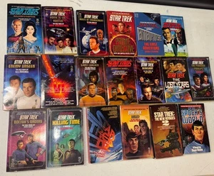 Lot of 19 Star Trek Paperback Books - Picture 1 of 6