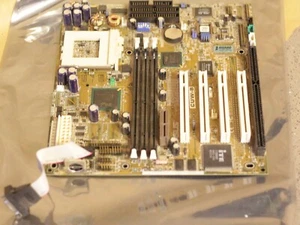 ASUS CUW-B AT Socket PGA 370 Motherboard VGA ISA PCI ATX - Picture 1 of 13