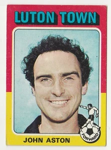 Topps Football Red & Grey Back 1975 #212 - Luton Town - John Aston - Picture 1 of 2