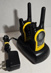 Motorola Talkabout MH230R Two Way Radios W/ KEBT-086 Charger/NEW BATTERIES - Zdjęcie 1 z 9