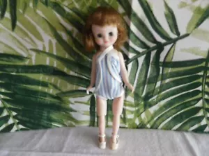 Muñeca Betsy McCall sentada American Char de 8" 1950, con traje de sol, zapatos #601 - Imagen 1 de 8