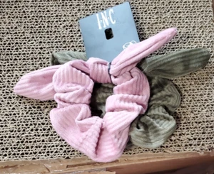 I.N.C. International Concepts Soft Velvety Fabric Casual Bow 2-pc Scrunchies J4 - Picture 1 of 2