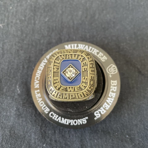 Milwaukee BREWERS Baseball 1982 Replica Ring AL Championship Cover