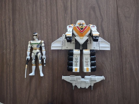 1998 Power Rangers In Space Deluxe Mega Winger Megazord & Silver Ranger COMPLETE Cover