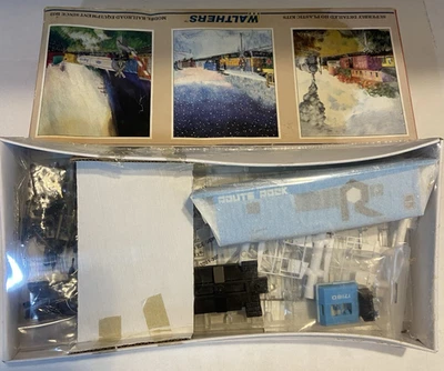 WALTHERS Ho Scale Rock Island Bay Window Caboose 932-4374 KIT New In Box. - Image 1 of 4