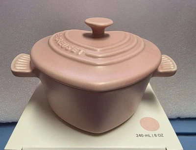 New Le Creuset D'amour Sugar Pink Petite Heart Casserole Stoneware Mini Cocotte - Image 1 of 4