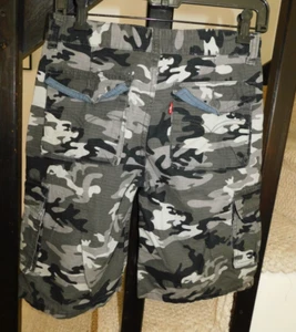 Levi's Camo Cargo Shorts Boys Size 14 REG GRAY BLACK Camouflage 28 X 10.75 - Picture 1 of 4