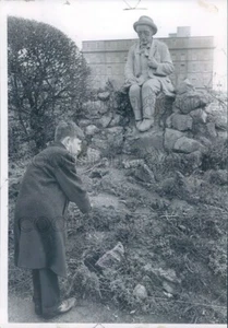 Pressefoto Padraic Statue Wacht über Junge Galway Connacht Irland - Bild 1 von 2