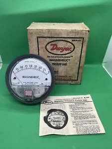 Dwyer Series 2000 Model 2002 Magnehelic Differential Pressure Gauge 0-2” Water - Picture 1 of 7