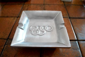 GREEK OLYMPIC AIRWAYS VINTAGE HANDGEFERTIGTER ALUMINIUM METALL ASCHENBECHER NEU IN BOX - Bild 1 von 6