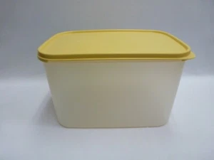 Bote modular Tupperware #3 dorado 27-1/2 tazas - Imagen 1 de 4