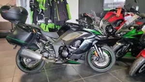 Kawasaki Ninja 1000SX Tourer - Picture 1 of 19