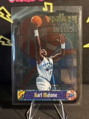 🔥KARL MALONE 1999 TOPPS GALLERY - GALLERY OF HEROES STAINED GLASS DIE-CUT🔥JAZZ - Image 1 of 4
