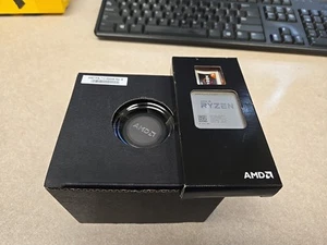 AMD Ryzen 3 2200G New/Unused (Missing Original Box Sleeve) - Picture 1 of 2
