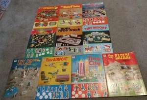 Uncut Lot of 10 Vintage Whitman TINY TRAIN WESTERN FORT Dino Car Press Out Books - Foto 1 di 6