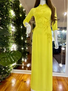 Premium Vietnamese Double Layers Yellow High Quality Silk Ao Dai - Bild 1 von 5