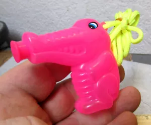 vintage 1990s plastic animal squirt toy pendant on string, pink Alagator NEW - Picture 1 of 4