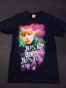 VTG 2010 Justin Bieber My World Tour T-shirt Promo Concert Size Small - Picture 1 of 6