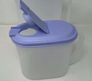 Tupperware 1L Slim Line Refrigerator 1 qt Pitcher Built in Handle Blue Seal New - Picture 1 of 1