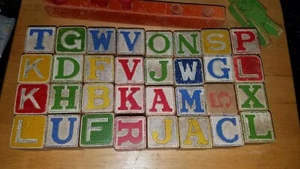 32 Vintage Wooden Childrens Building Blocks Alphabet Numbers ABCs 1 1/2" Square - Picture 1 of 3