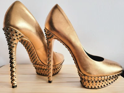Brian Atwood Finvarra Italian Leather Gold Metallic Stud Platform Pumps sz 6-6.5 - Image 1 of 4