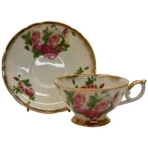 Tasse und Untertasse mit roten Rosen und Goldrand ENESCO Imports Japan - Bild 1 von 10