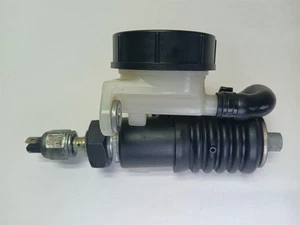 Harley-Davidson 2015 Dyna Wide Glide Rear Brake Master Cylinder 41700065A - Picture 1 of 8