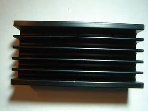 Kühlkörper Massivblock 95x45x30mm 9 Rippen 6 Schraublöcher M3 #17-61$u - Picture 1 of 7