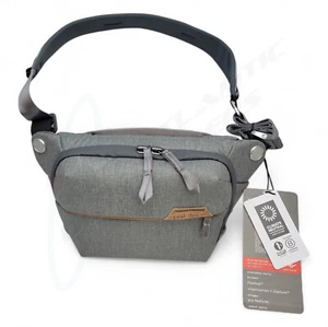 Peak Design Ash Gray Everyday Sling 3L Weatherproof Camera Bag w/Storage Pockets - Picture 1 of 7