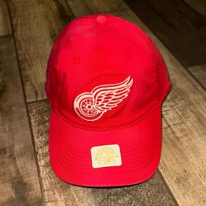 Detroit Red Wings Reebok Cap - Authentic Retro Sport - Size: S/M - New - Picture 1 of 3