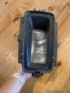 🏁2007-2015 Chevy Silverado RH Passenger Fog Light Assembly Oem - Picture 1 of 15