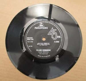 THE BEATLES - ELEANOR RIGBY/YELLOW SUBM... Vinyl, 7" Single, 1966, R 5493 - - Bild 1 von 6