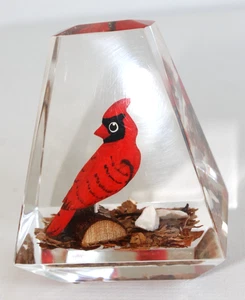 Vintage Hand Carved & Painted Cardinal Lucite/acrylic Unique Canada Paperweight - Picture 1 of 3