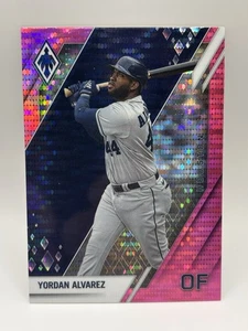 2022 Panini Chronicles Phoenix Pink Yordan Alvarez #25 Houston Astros quasi nuovo - Foto 1 di 2