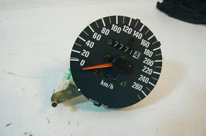 Kawasaki GPZ 900 R Tacho, Geschwindigkeitsanzeige - Bild 1 von 3