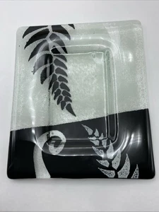 Revitaglass Fused Art Glasschale Handarbeit in Neuseeland schwarz opak klar - Bild 1 von 13