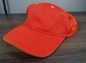 Cappello Berretto McDonald’s Rosso e Giallo Brillante 2022 Dipendente Team Membro Equipaggio Regolabile - Foto 1 di 10