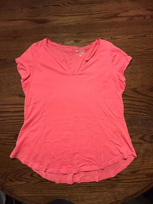 Camiseta NY&CO Perfect Coral - Talla Mediana Foto 1 de 2