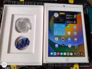 Apple iPad Pro 1st Gen (A1674) 9.7" 32GB Wi-Fi + 4G (Unlocked) - Full Extra - Picture 1 of 4
