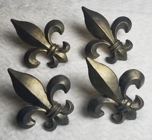 4 Fleur De Lis Wood Decor/ Tie Back/ Accent Pieces Mint - Picture 1 of 7