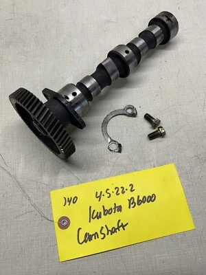Kubota B6000 Engine camshaft with gear - Image 1 of 3