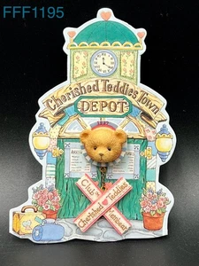Vintage 1996 Enesco Brooch Pin Cherished Teddies Club Membear CRT279 P. Hillman - Picture 1 of 3