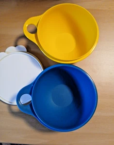 Tupperware 3056 - 2 Maximilian Schüsseln 1,4 l grün + gelb - Bild 1 von 4