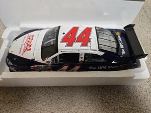 2008 David Reutimann 44 UPS Toys For Tots 1/24 Lionel Nascar Diecast 1/708 - Picture 1 of 4