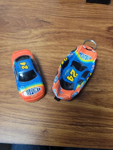 Jeff Gordon Du Pont #24 Car Coin Purse And Toy Car Cover