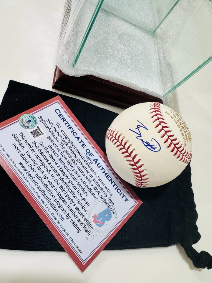 Бейсбольный мяч с автографом Бобби Уитта-младшего Total Bases Record MLB NO14/50 - Изображение 1 из 4