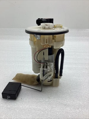 2006-2010 3.3L-V6 Toyota Highlander Fuel Pump Assembly 3MZFE OEM 77020-48070 - Image 1 of 4